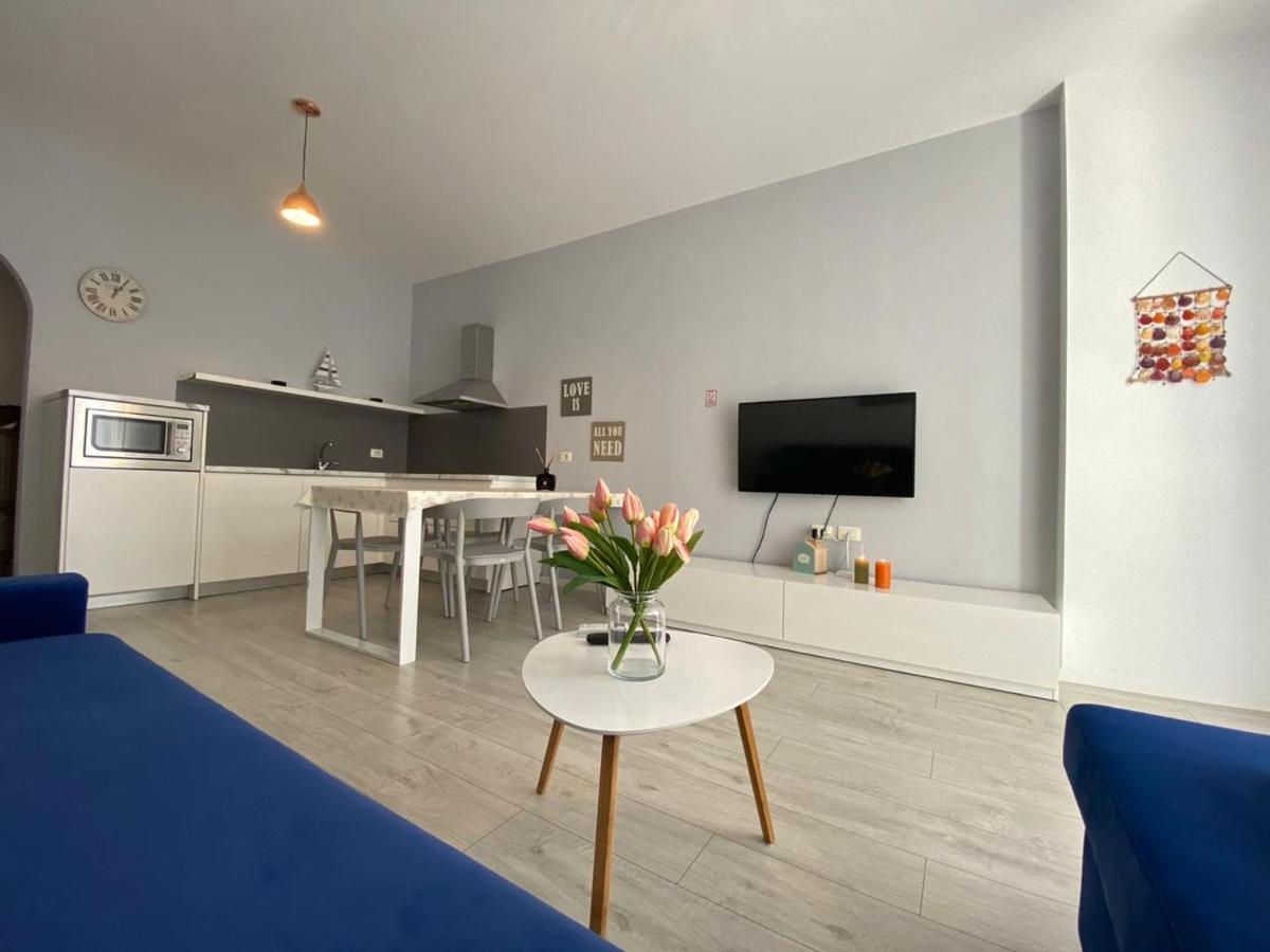 Rock Apartments Sarande Exterior photo