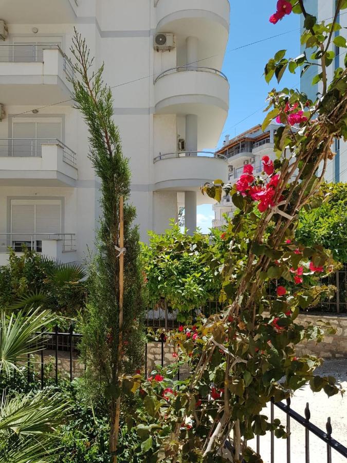 Rock Apartments Sarande Exterior photo